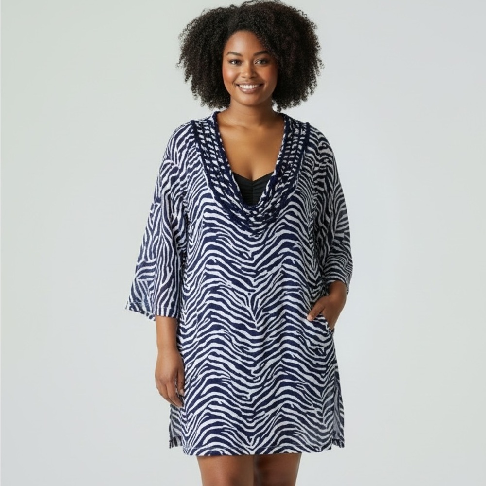 CZ ladies, V-neck 100% cotton cover-up size 1X excellent condition, Navy white